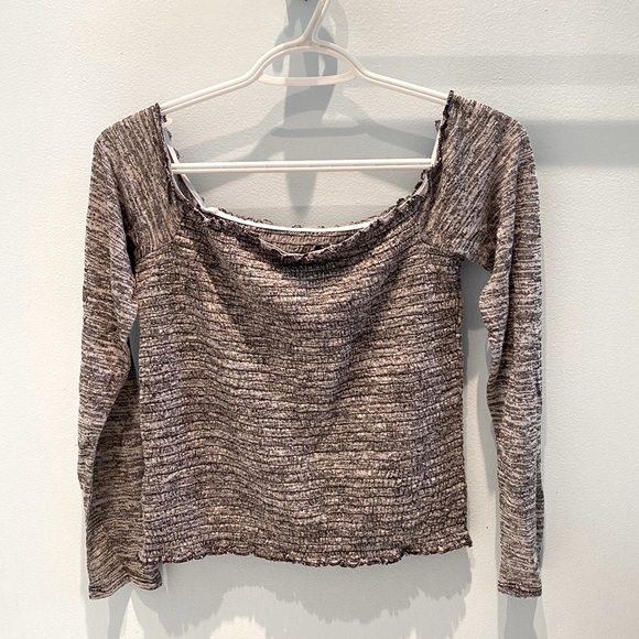 UK2LA โข Grey stretchy long sleeve crop top - Picture 3 of 9